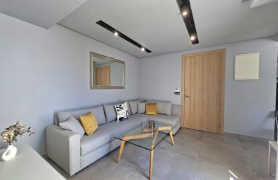 Joli Studio Meublé avec Terrasse à louer à Gauthier
