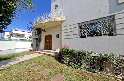 Villa de luxe à louer à Ain Diab. 10 grandes pièces. Bien meublée