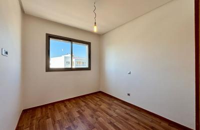 Appartement traversant à Almaz dernier étage