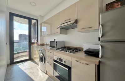 Appartement traversant meublé au 8e étage CFC