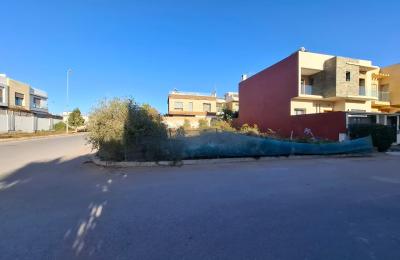 Terrain à vendre à Dar Bouazza. Superficie 321 m²