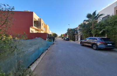 Terrain à vendre à Dar Bouazza. Superficie 321 m²