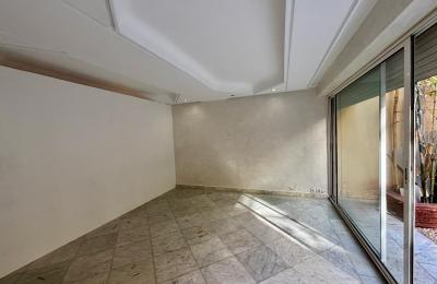 Villa à usage professionnel à louer à cil