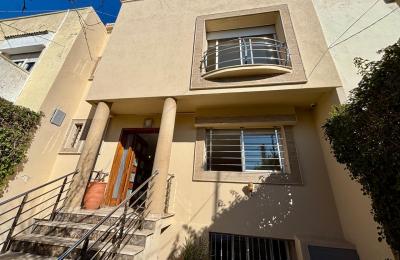 Villa à usage professionnel à louer à cil