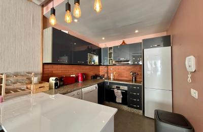 Super duplex à vendre sur ruelle calme à Racine