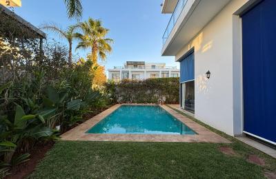 Magnifique villa isolée à vendre à 10min du Morocco mall