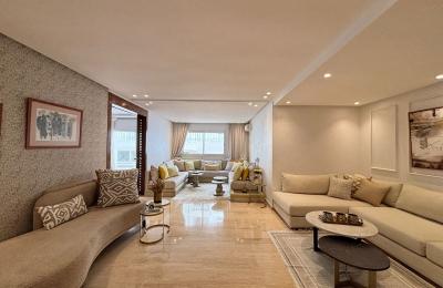 Joli appartement rénové à Place Ollier