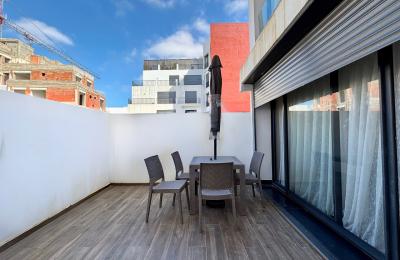 Studio meublé jamais habité avec terrasse