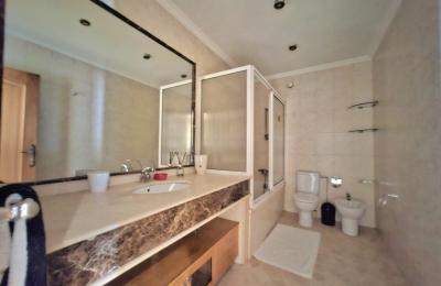 Joli appartement à louer meublé au coeur de Triangle d'Or