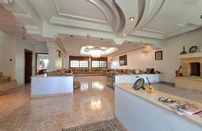 Superbe Villa  à Vendre à Sidi Maarouf