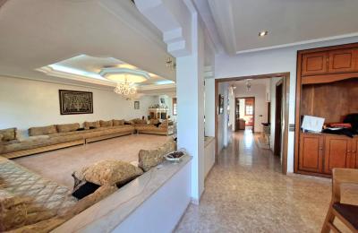 Superbe Villa  à Vendre à Sidi Maarouf