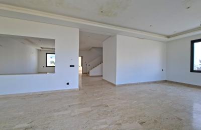Villa de Prestige à Dar Bouazza à Deux Pas de la Plage