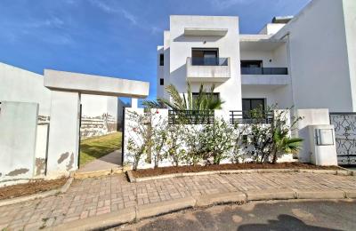 Villa de Prestige à Dar Bouazza à Deux Pas de la Plage