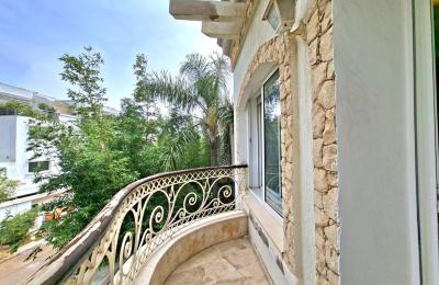 AIN DIAB – Villa d’Exception avec Vue Panoramique sur l’Océan