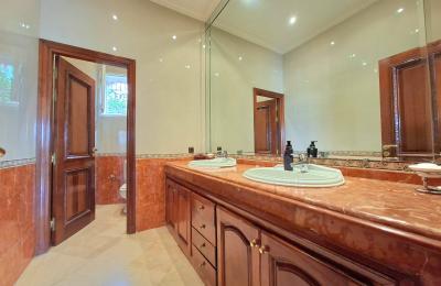 AIN DIAB – Villa d’Exception avec Vue Panoramique sur l’Océan
