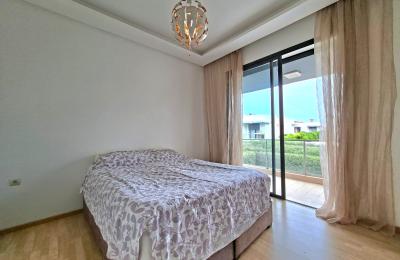 DAR BOUAZZA – VILLA DUPLEX AVEC PISCINE EN RÉSIDENCE FERMÉE