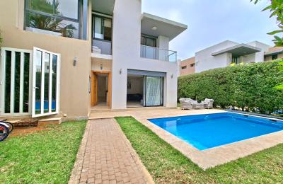 DAR BOUAZZA – VILLA DUPLEX AVEC PISCINE EN RÉSIDENCE FERMÉE