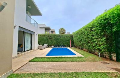 DAR BOUAZZA – VILLA DUPLEX AVEC PISCINE EN RÉSIDENCE FERMÉE