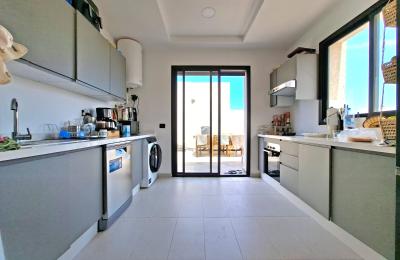 AIN DIAB EXTENSION – Grand Appartement 4 Chambres à Louer