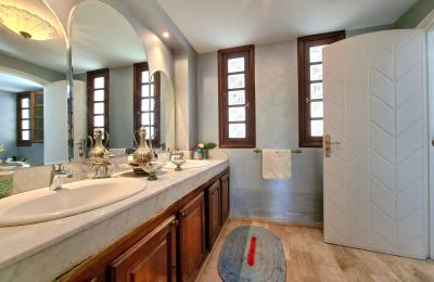 VILLA D’EXCEPTION 5 CHAMBRES À CALIFORNIE – VUE PANORAMIQUE