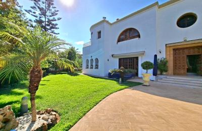 VILLA D’EXCEPTION 5 CHAMBRES À CALIFORNIE – VUE PANORAMIQUE