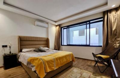 À Louer Superbe Loft 120 m² avec Terrasse –  Les Hôpitaux
