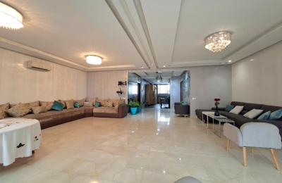 GAUTHIER – APPARTEMENT SPACIEUX DE 3 CHAMBRES À LOUER