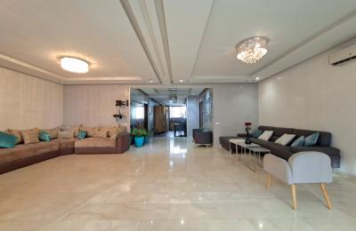 GAUTHIER – APPARTEMENT SPACIEUX DE 3 CHAMBRES À LOUER