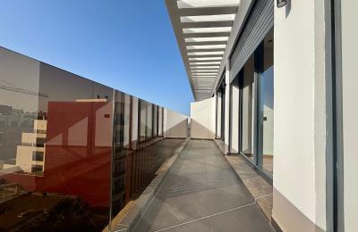Superbe appartement neuf avec terrasse aux Princesses