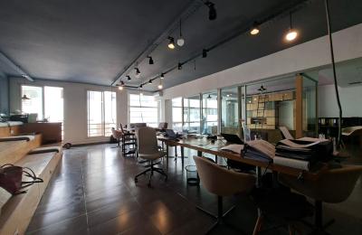 PLATEAU DE BUREAU À VENDRE – RACINE – 147 m² AVEC PARKING