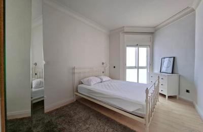 Grand Appartement à louer 3 Chambres - Racine
