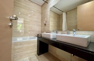 BEL APPARTEMENT REZ-DE-JARDIN MEUBLÉ  – VILLE VERTE