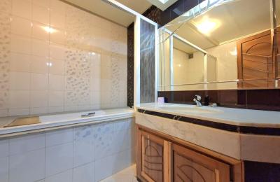APPARTEMENT HAUT STANDING À VENDRE AU COEUR DE RACINE