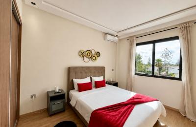 OASIS – Studio Traversant 54 m² avec Piscine et Terrasse
