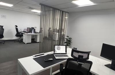 CENTRE BELGI– BUREAU SPACIEUX À LOUER AVEC PARKING