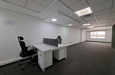 CENTRE BELGI– BUREAU SPACIEUX À LOUER AVEC PARKING
