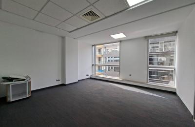 CENTRE BELGI– BUREAU SPACIEUX À LOUER AVEC PARKING