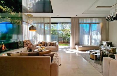 Villa de Luxe Vue sur Mer à Vendre à Dar Bouazza