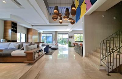 VILLA DE PRESTIGE À VENDRE AVEC VUE MER – AIN DIAB EXTENSION