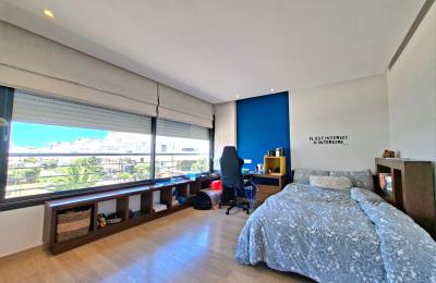 VILLA DE PRESTIGE À VENDRE AVEC VUE MER – AIN DIAB EXTENSION