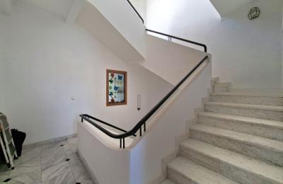 Villa commercial à louer – 700m2 utile -Oasis