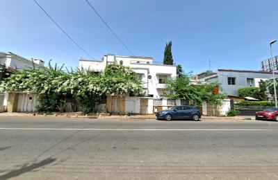 Villa commercial à louer – 700m2 utile -Oasis