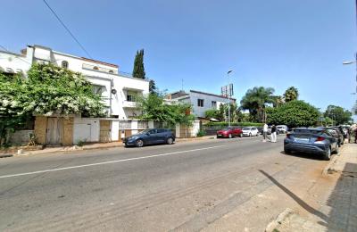Villa commercial à louer – 700m2 utile -Oasis