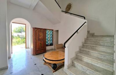 Villa commercial à louer – 700m2 utile -Oasis
