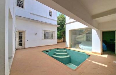 Villa commercial à louer – 700m2 utile -Oasis