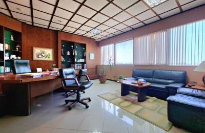 PLATEAU DE BUREAU À VENDRE – TRIANGLE D'OR