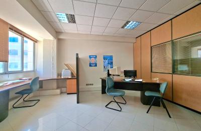 PLATEAU DE BUREAU À VENDRE – TRIANGLE D'OR