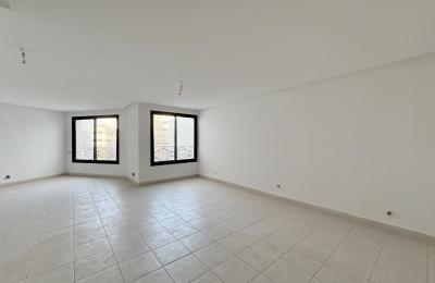 PLATEAU DE BUREAU NEUF À LOUER À GAUTHIER