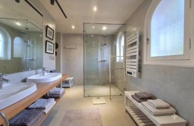 Villa à vendre à Ain Diab 430 M²