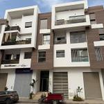 À VENDRE – MAGASIN COMMERCIAL À BOUSKOURA